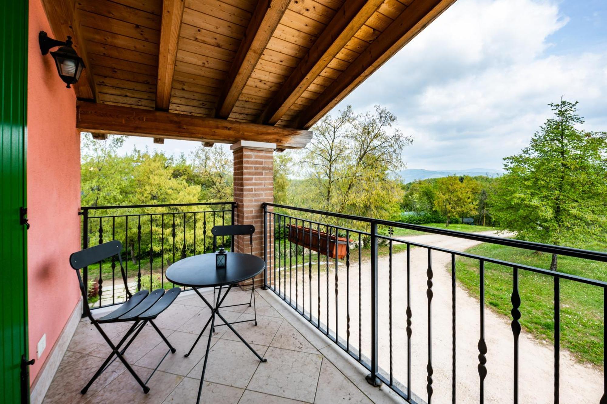 Agriturismo Il Porcellino Куинто-ди-Вальпантена Экстерьер фото